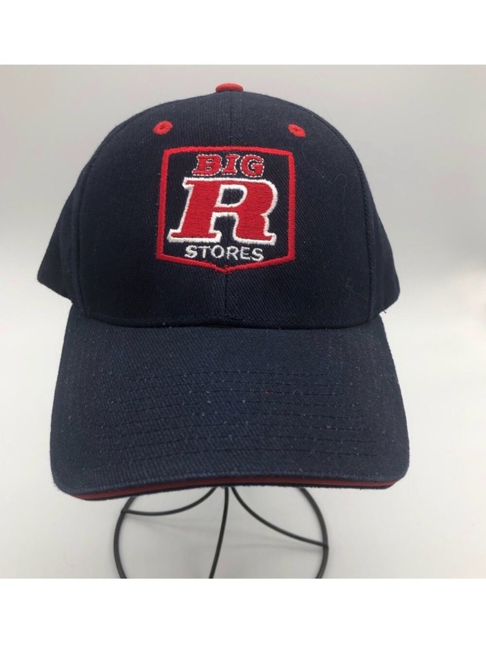 Big R, Buckle back. New Condition. Hat Black
